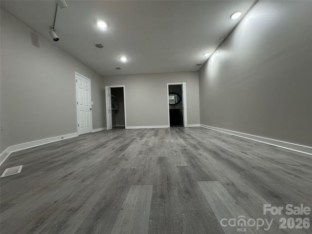 7825 Plott Road, Charlotte, NC 28215