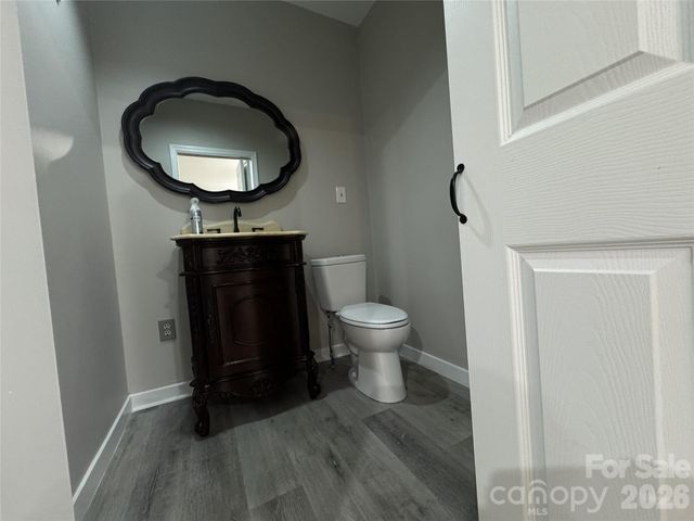 7825 Plott Road, Charlotte, NC 28215