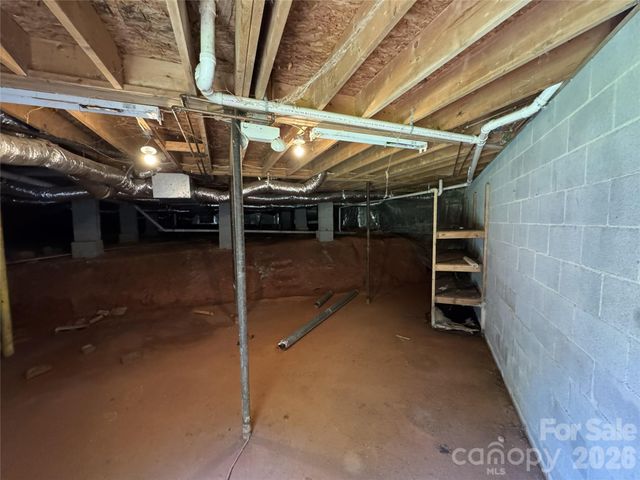 7825 Plott Road, Charlotte, NC 28215
