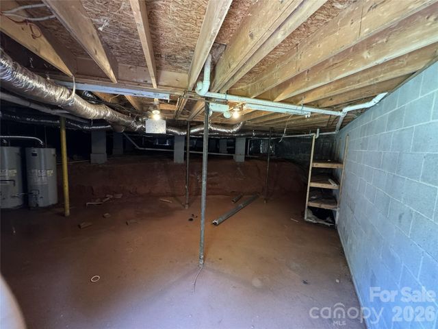 7825 Plott Road, Charlotte, NC 28215