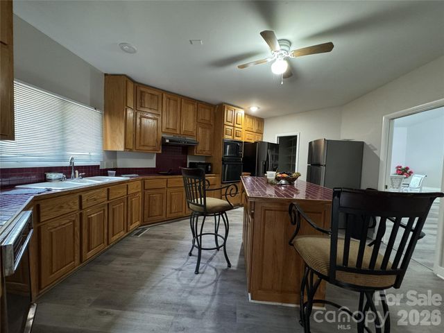 7825 Plott Road, Charlotte, NC 28215