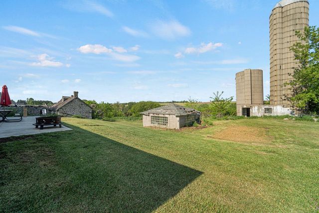 4211 County Road Kw, Port Washington, WI 53074