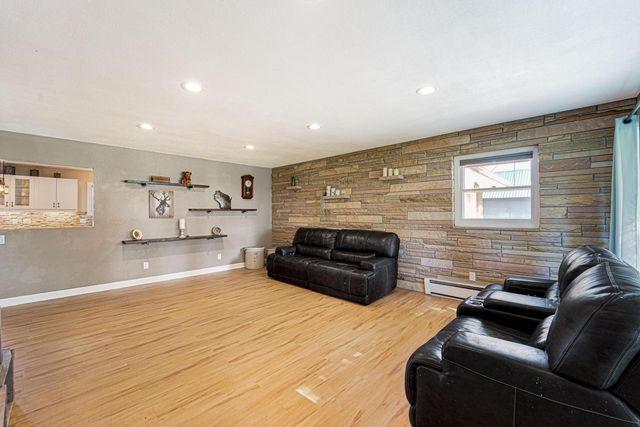 4211 County Road Kw, Port Washington, WI 53074