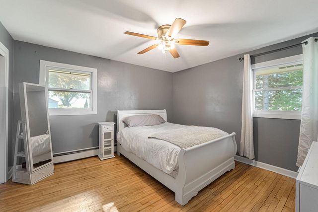 4211 County Road Kw, Port Washington, WI 53074