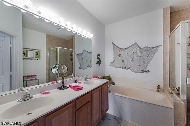 24300 SANDPIPER ISLE WAY 201, Bonita Springs, FL 34134