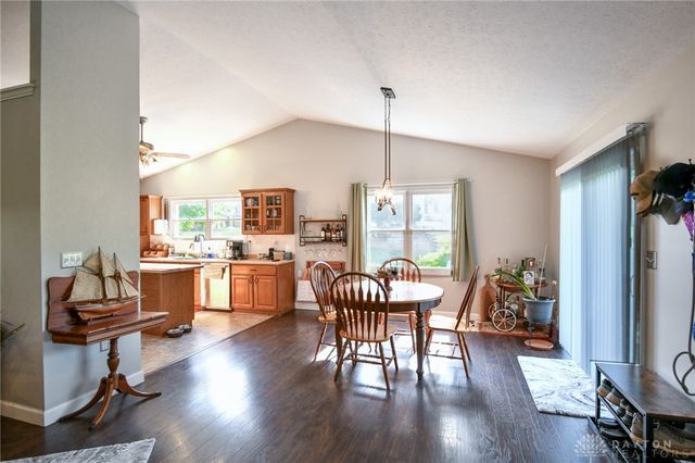 3386 Fairwood Drive, Beavercreek, OH 45432