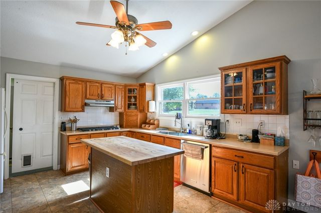 3386 Fairwood Drive, Beavercreek, OH 45432