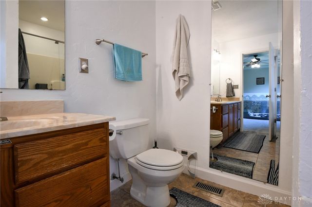 3386 Fairwood Drive, Beavercreek, OH 45432