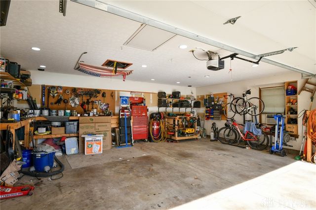 3386 Fairwood Drive, Beavercreek, OH 45432