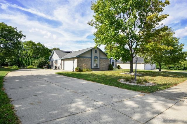 3386 Fairwood Drive, Beavercreek, OH 45432