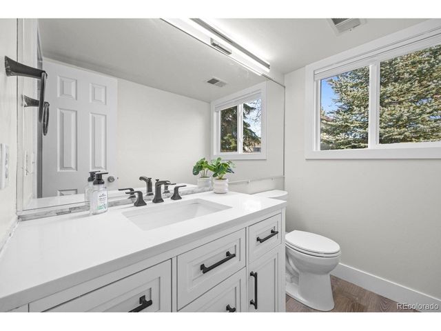 5948 S Van Gordon St, Littleton, CO 80127