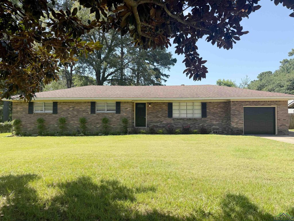 4200 Bridle Path, Marshall, TX 75672