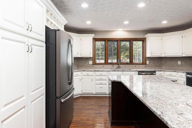 11388 Huntington Way NW, Pickerington, OH 43147