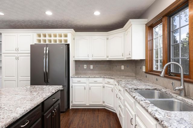 11388 Huntington Way NW, Pickerington, OH 43147