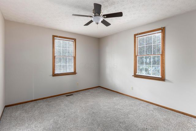 11388 Huntington Way NW, Pickerington, OH 43147