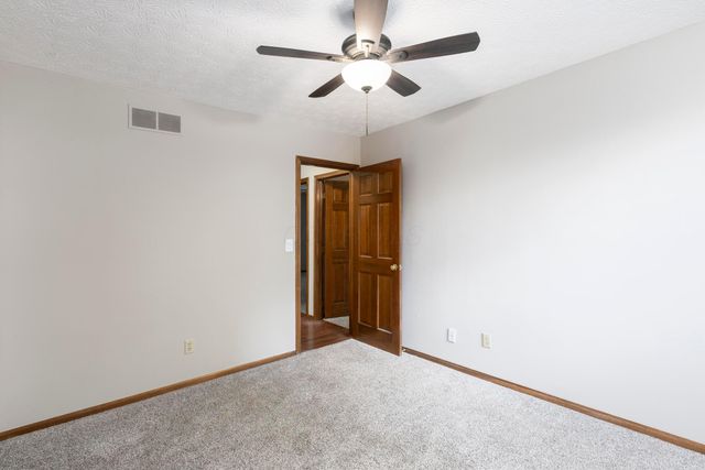 11388 Huntington Way NW, Pickerington, OH 43147