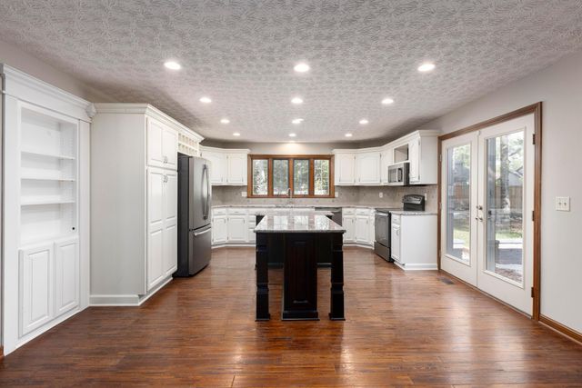 11388 Huntington Way NW, Pickerington, OH 43147