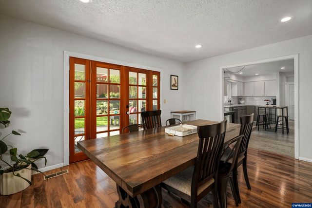 390 Kevin Ct S, Salem, OR 97306