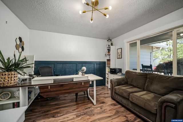 390 Kevin Ct S, Salem, OR 97306