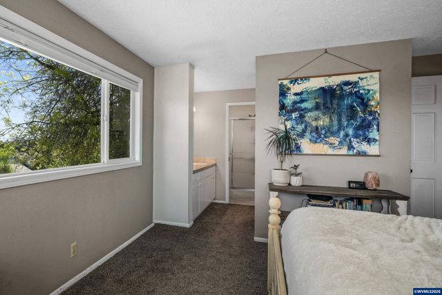 390 Kevin Ct S, Salem, OR 97306