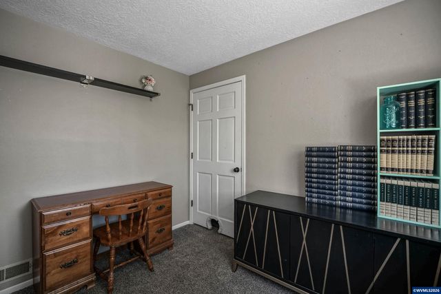 390 Kevin Ct S, Salem, OR 97306