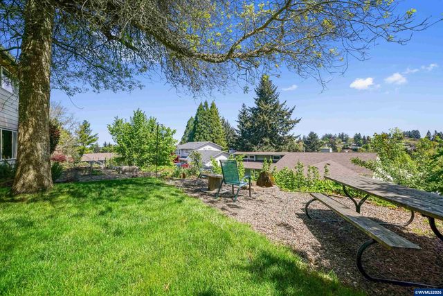 390 Kevin Ct S, Salem, OR 97306