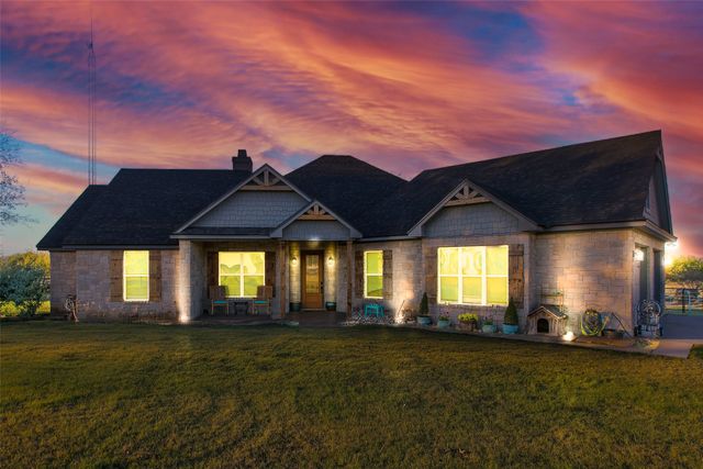 308 Wildflower, Mcgregor, TX 76657