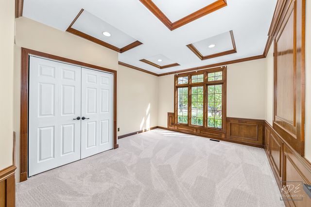 940 Burnham Court, Aurora, IL 60502