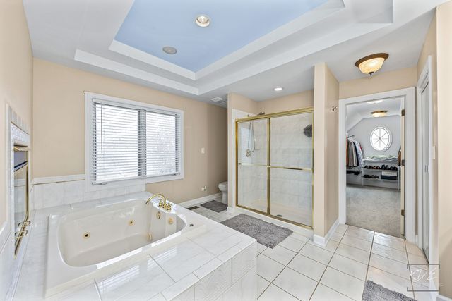 940 Burnham Court, Aurora, IL 60502