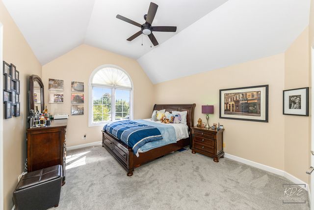 940 Burnham Court, Aurora, IL 60502