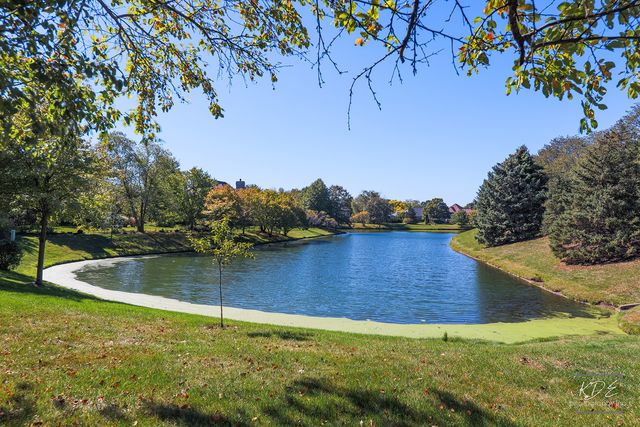 940 Burnham Court, Aurora, IL 60502