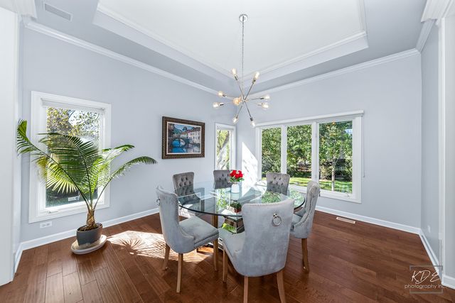 940 Burnham Court, Aurora, IL 60502