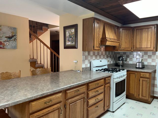 6315 W 147th Avenue, Crown Point, IN 46307