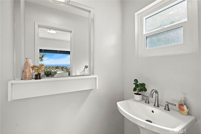 696 Mystic View, Laguna Beach, CA 92651