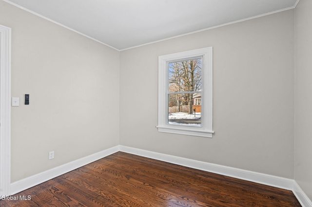 22 Elmwood Court, North Greenbush, NY 12198