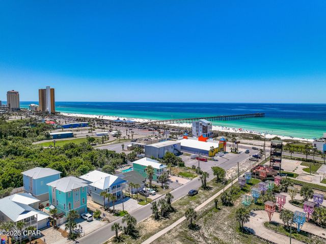 623 Lyndell Lane, Panama City Beach, FL 32407