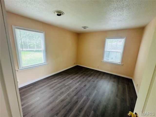 3418 Eastridge Lane, St Louis, MO 63074