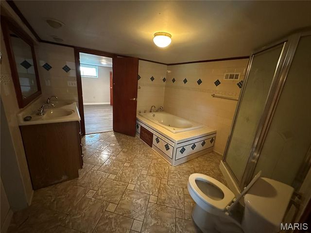 3418 Eastridge Lane, St Louis, MO 63074