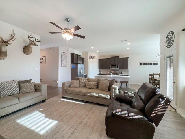 3223 Hunters Glen Drive, Aubrey, TX 76227