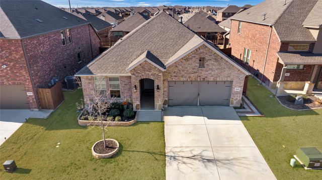 3223 Hunters Glen Drive, Aubrey, TX 76227
