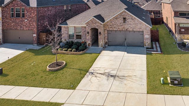 3223 Hunters Glen Drive, Aubrey, TX 76227