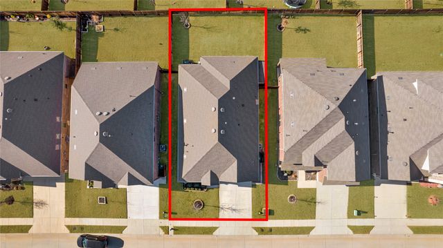 3223 Hunters Glen Drive, Aubrey, TX 76227