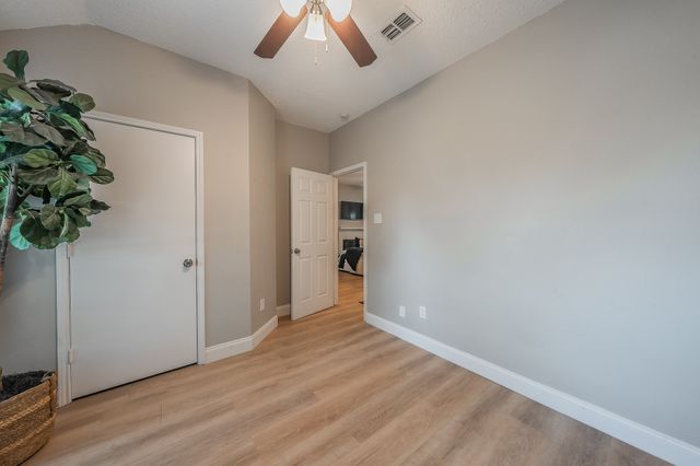 9948 Pack Saddle Trail, Fort Worth, TX 76108
