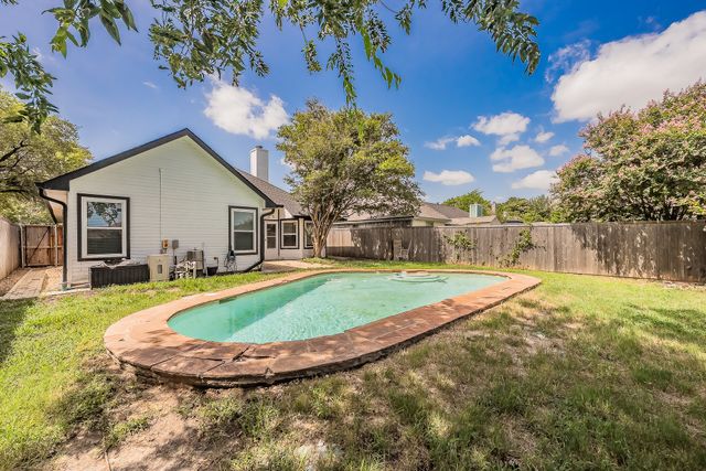 9948 Pack Saddle Trail, Fort Worth, TX 76108
