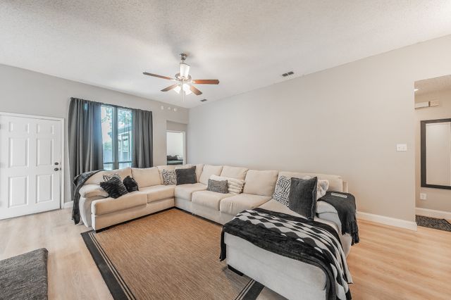 9948 Pack Saddle Trail, Fort Worth, TX 76108