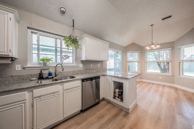 9948 Pack Saddle Trail, Fort Worth, TX 76108