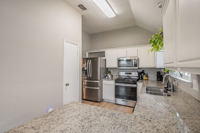 9948 Pack Saddle Trail, Fort Worth, TX 76108