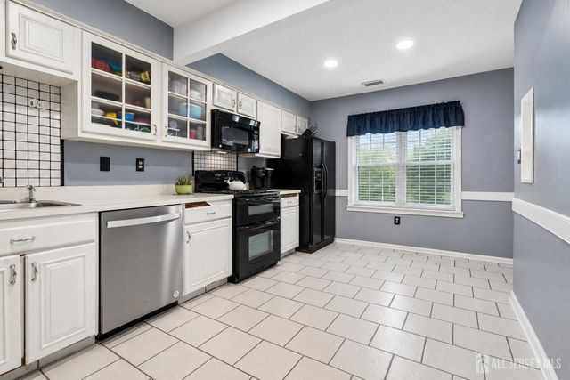 12 Anderson Court, East Brunswick, NJ 08816