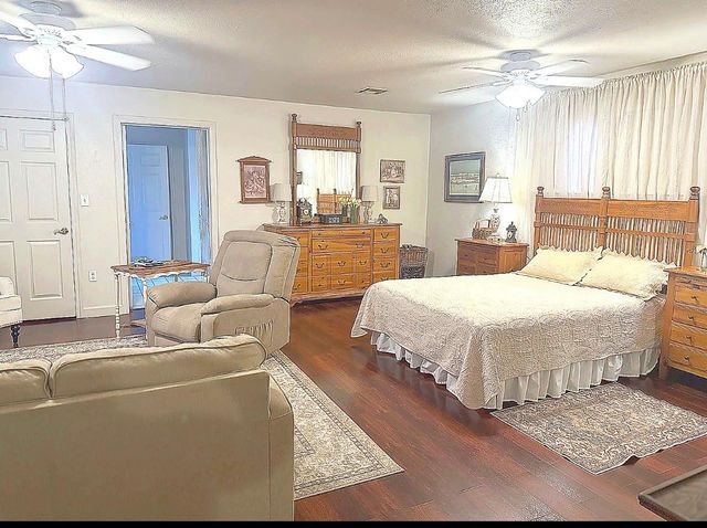 7302 Treewater Drive, Houston, TX 77072