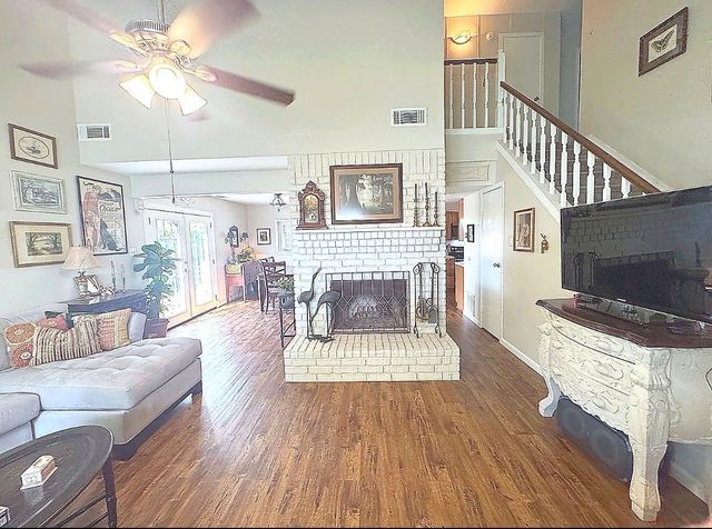 7302 Treewater Drive, Houston, TX 77072